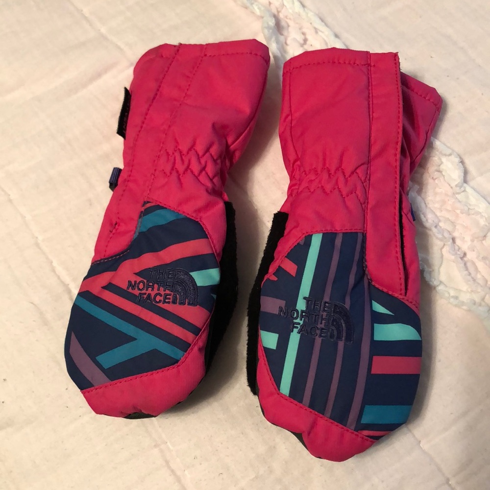 North face gloves